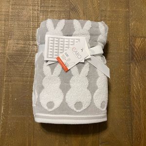 Spring hand towels